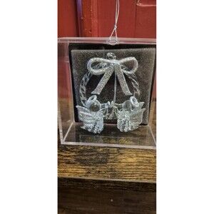 New Hand Spun Glass Ornament Unique Treasures  2 Angels Wreath Bow Sparkly 3"